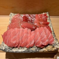 すが弥 - 普段食べられない部位まで色々のってます