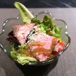 横浜 夜景 鉄板焼＆ステーキ 祥鳳 - ローストビーフのサラダ