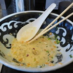 弘明寺丿貫 - 浅利の酒粕クラムチャウダーソバの底に残ったスープ