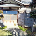 らぐりゅ - 外観 出入口