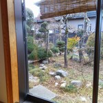 らぐりゅ - 食事処和室から眺める外の庭