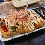 串かつ・たこ焼き 味の大丸 - たこ焼き（6個550円）