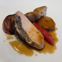 フィエルテ - 鹿児島県産赤鶏さつま　胸肉のロースト/モモ肉のコンフィ