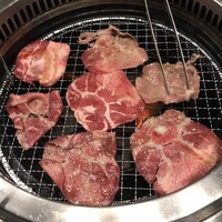 炭火焼肉 一徳 離宮 - 