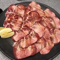 炭火焼肉 一徳 離宮 - 