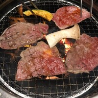 炭火焼肉 一徳 離宮 - 