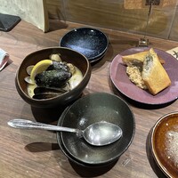 恵比寿ビストロ 猫も杓子も - ムール貝と春巻き