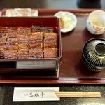 うなぎ割烹 みかわ三水亭 本館／はなれ - 特上重 ¥4400