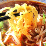 ゆきみ家 - やや透明がかったツルツルシコシコの麺です。