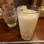 てら家 - ランチサービスのラッシー