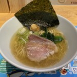 函館ブリ塩ラーメンと酒と肴 カモン - 