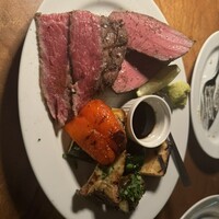 カルネジーオ イースト - 