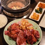 焼肉つるや橿原 - 