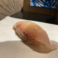 鮨m - 
