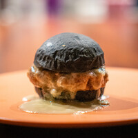代官山鉄板ゆうり - 名物大人のチーズバーガー