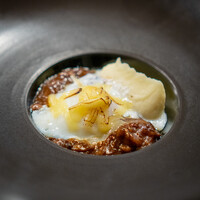 代官山鉄板ゆうり - 和牛ボロネーゼグラタン島根県産彩り天佑卵