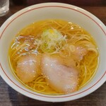 らーめん颯人 - きれいなスープ