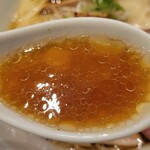 麦と麺助 - スープ