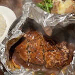 グリルキャピタル東洋亭 高島屋店 - 東洋亭ハンバーグランチ(カット後の写真です)