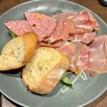 原価ビストロチーズプラス - 