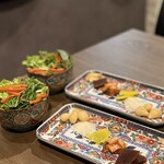 焼肉あをゐ - サラダとお漬物