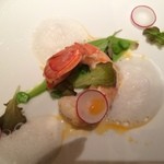 キュイジーヌ[s] ミッシェル・トロワグロ - ラングスティーヌ・グリーンピースとカルダモン。泡状のソースまでしっかり美味しいのです。