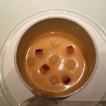 キュイジーヌ[s] ミッシェル・トロワグロ - デザート１（春の花）。