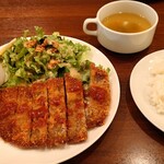 カフェ&バール 1363 - 牛もものカツレツ〜特製デミグラスソース〜（ライス・スープ付き）