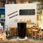 SAKAMICHI BREWING - ◇7・ビヨンド ダーク Horizon ¥880
…こちらは旦那くん。
しっかりローストしたモルトのアロマと、
コーヒーのようなコクと香りを感じます♡
ドライで美味しい黒ビール♪