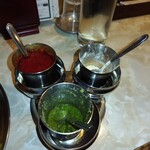 エリックサウス 岐阜アクティブG店 - 一緒に来たスパイス?群　豆の粉、唐辛子?グリーンの　イロイロ混じったの