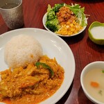 クンメー - ｢ポンガリータレー｣ランチセット全景！