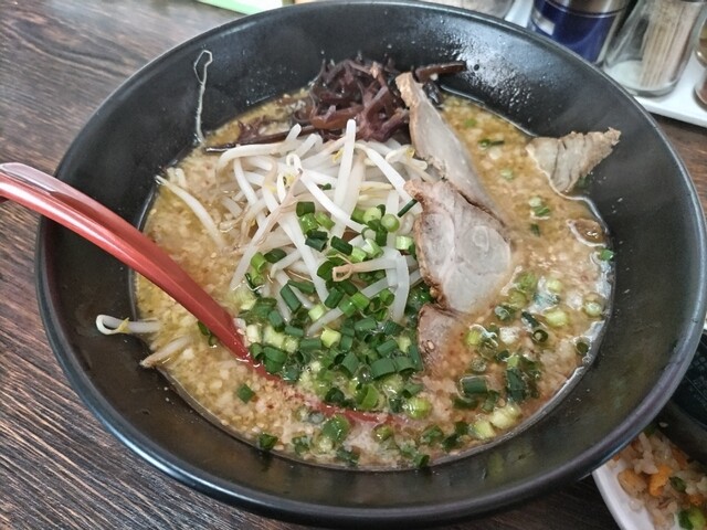 麺家 とん平 &ndash; 花巻空港の本格ラーメン｜手作り麺と濃厚スープが自慢
