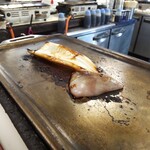 中義水産 - 焼けたイカ様