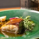 寒ブリのソテー 柚子香る魚出汁のグレイビーソース