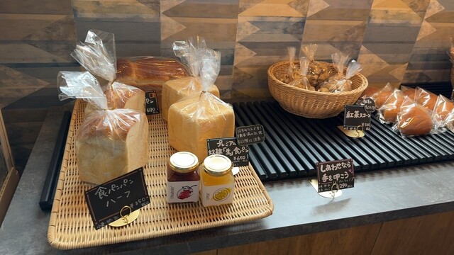 小麦の奴隷 奥州店 - 水沢江刺（パン）の写真