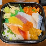 DANKE丼丸 - 料理写真:海鮮10種盛B(700円)