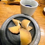 酒処つかさ - いぶりがっこクリームチーズ