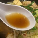 牛もつ鍋 川端 - 醤油ベースの美味しいスープ