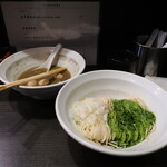 丿貫 - ニラバターの和え玉着丼