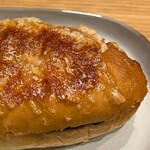 焼きたてパン工房 かえでの木 - ハンバーグパニーニ４００円　右