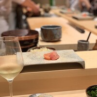 鮨 由う - 
