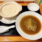 丸仙食堂 - フカヒレの姿煮〜土鍋ご飯と共に〜（税込2,300円）