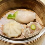 菜香新館 - 干し貝柱入り大根蒸し餃子、香菜入り牛肉焼売、小籠包