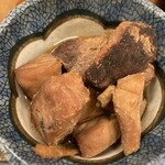 魚三酒場 - あら煮80円‼️おいおい この値段 ( ﾟ∀ﾟ)･∵ﾌﾞﾊｯ!!