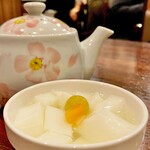 湖南人家 - 20250102杏仁豆腐（サービス）