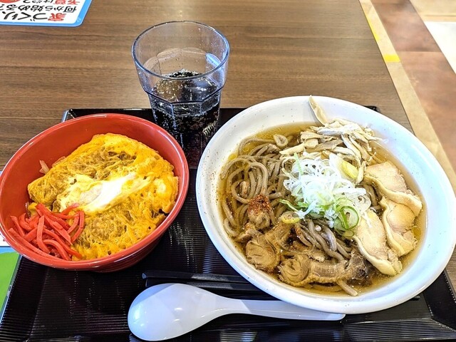 冷たい肉そば ぼんてん 石巻あゆみ野店｜イオンモール内の人気そば屋