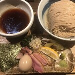 鴨出汁中華蕎麦 麺屋yoshiki - カモックスのスープを使ったそば風つけ麺(デフォルト)