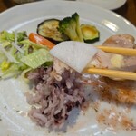 キッチン ブルー グローブ - お新香を添えて