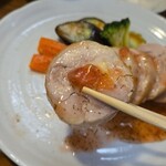 キッチン ブルー グローブ - 苺ソースを添えて