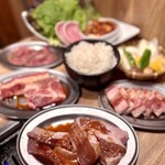 個室 神戸焼肉×食べ放題専門店 肉丸 - 